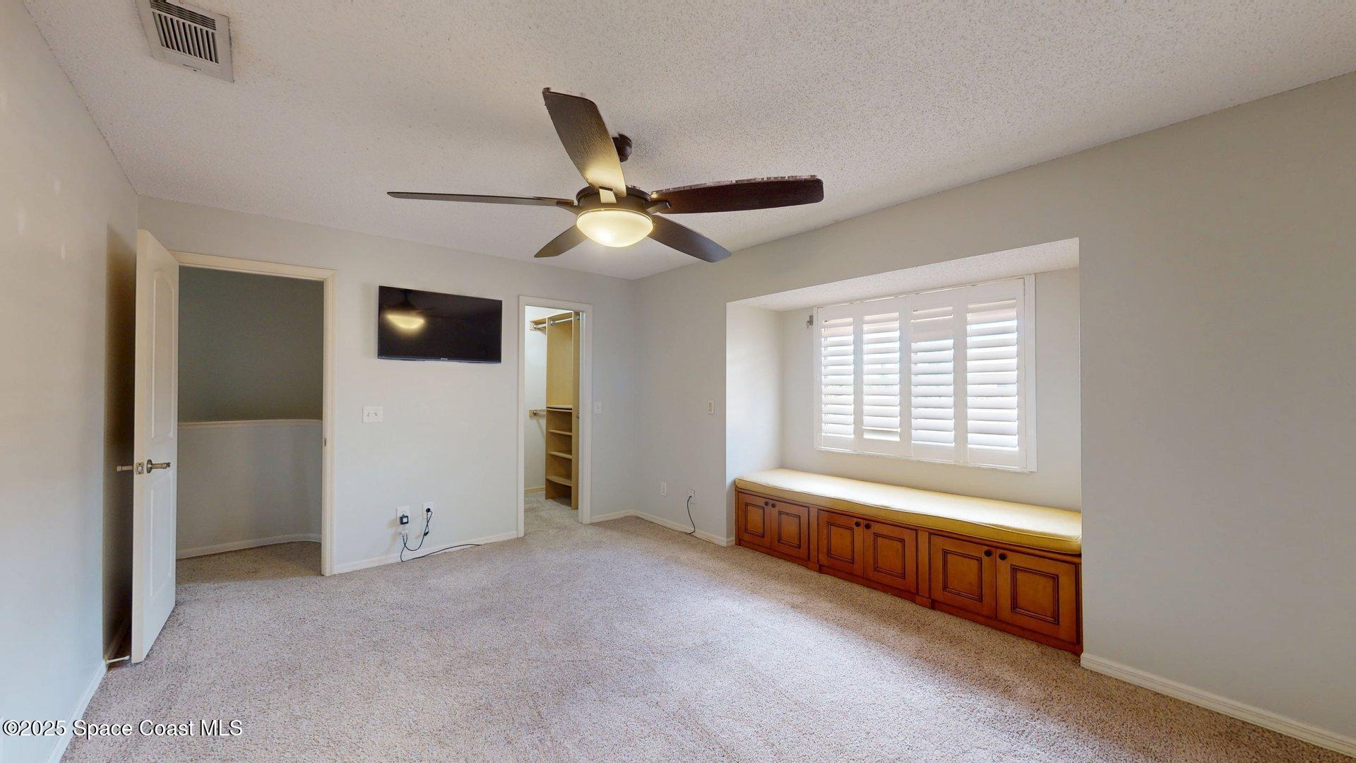 208 Parkside Place, 208