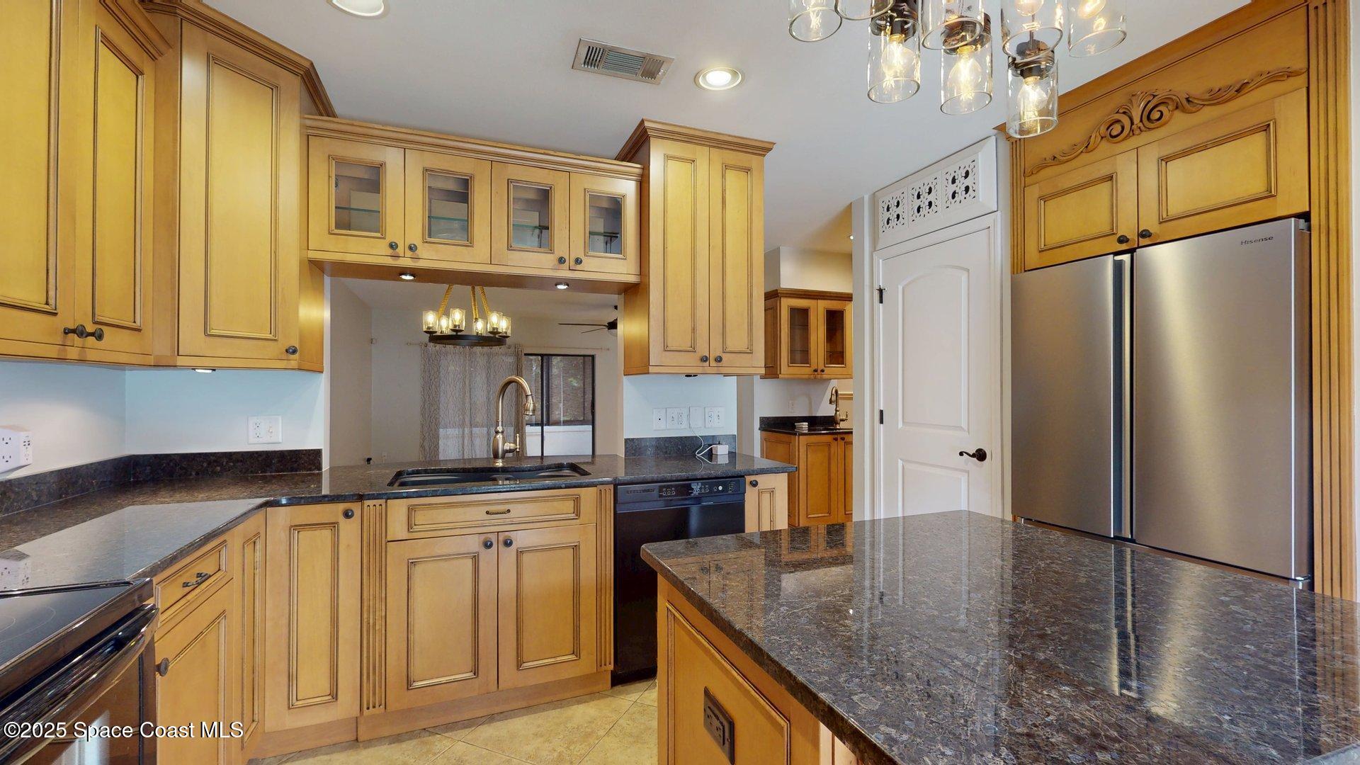 208 Parkside Place, 208