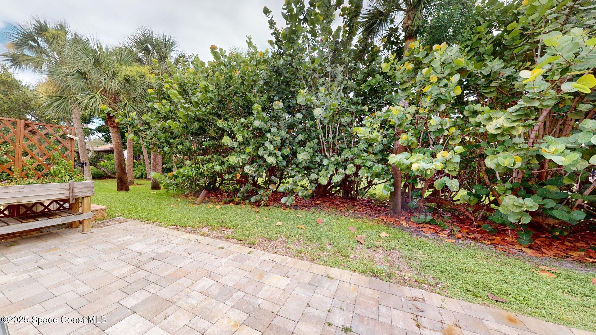 208 Parkside Place, 208