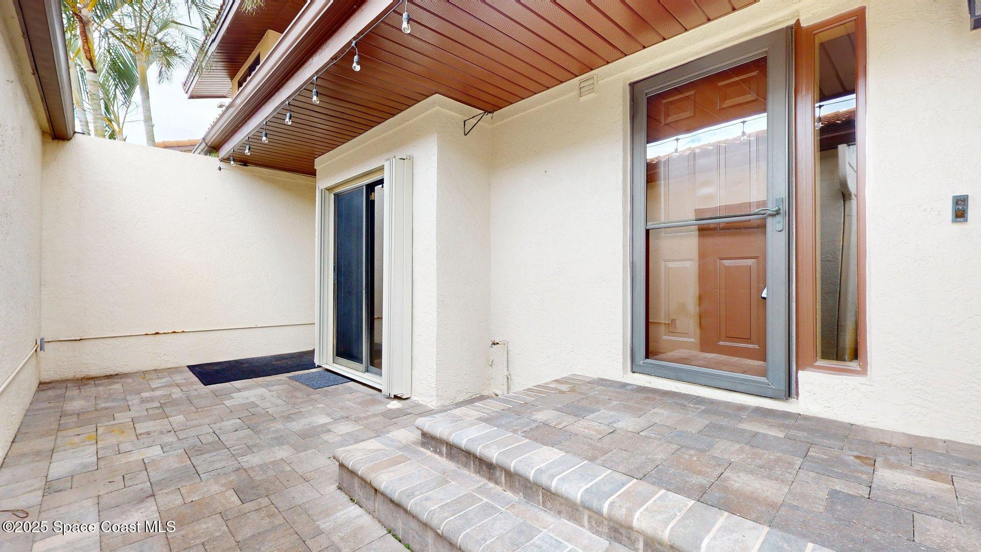 208 Parkside Place, 208