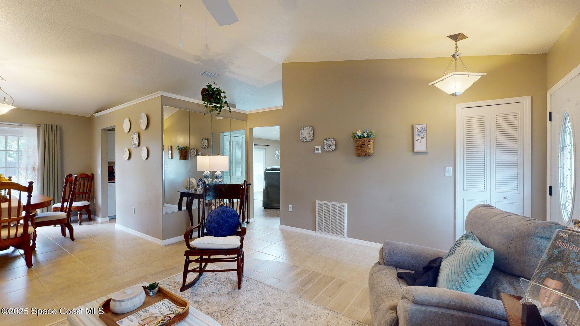 543 Americana Boulevard NW