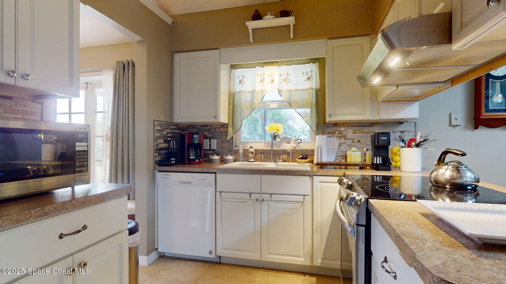 543 Americana Boulevard NW