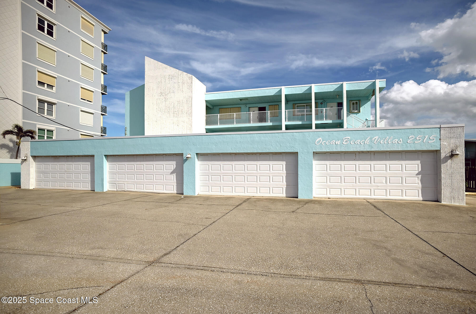 2515 S Atlantic Avenue 303