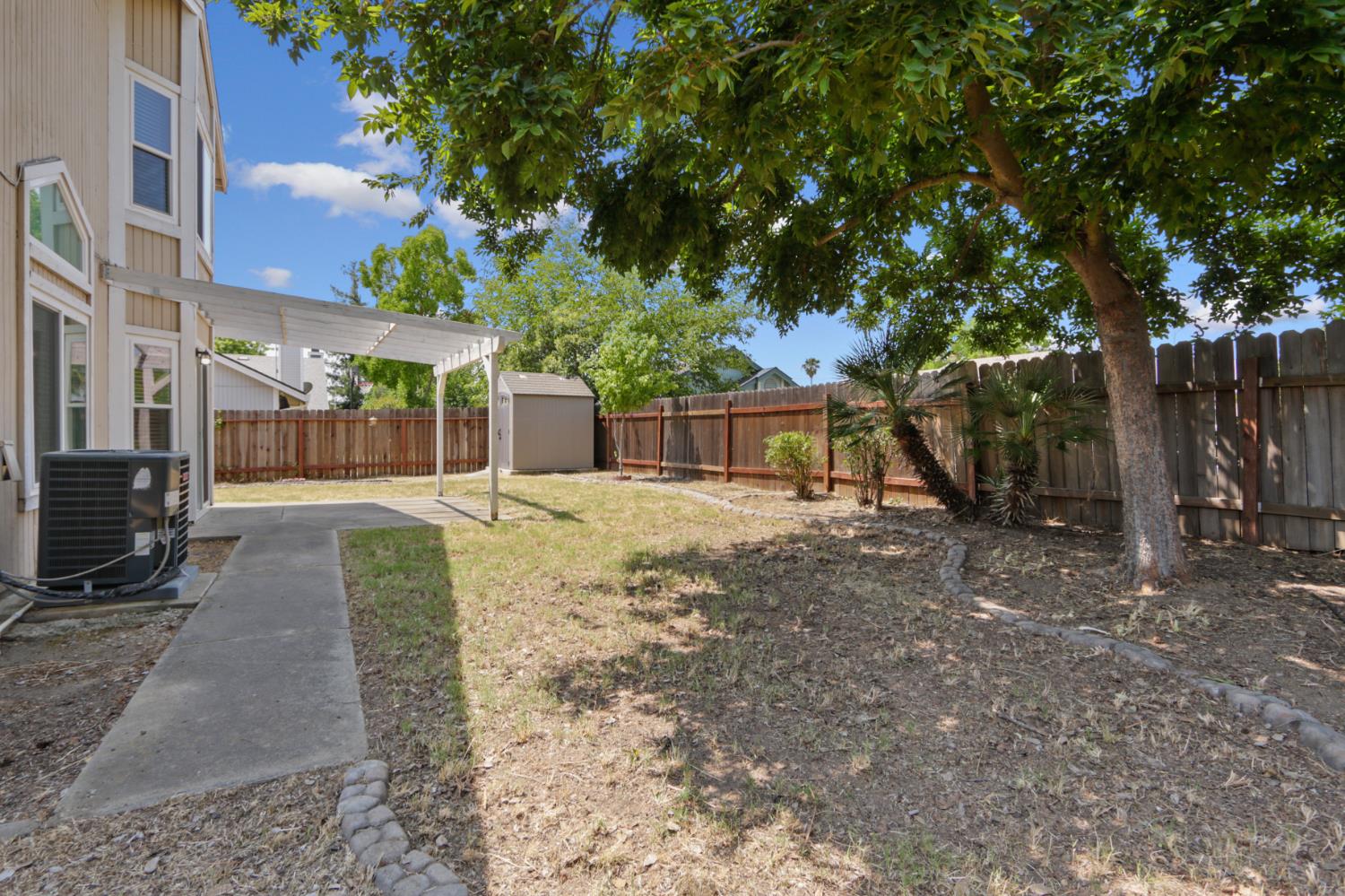 6813 Shady Woods Way