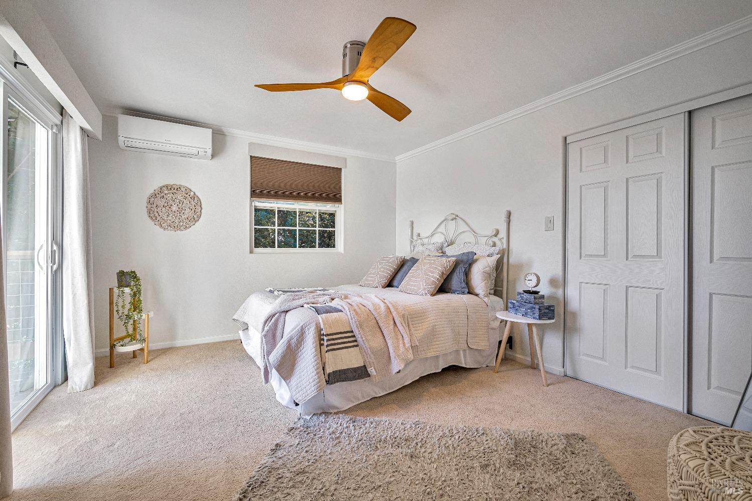 9369 Champs De Elysees