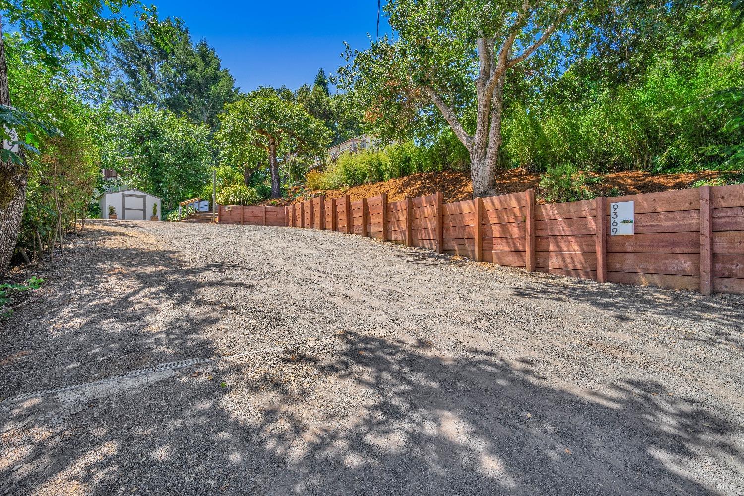 9369 Champs De Elysees