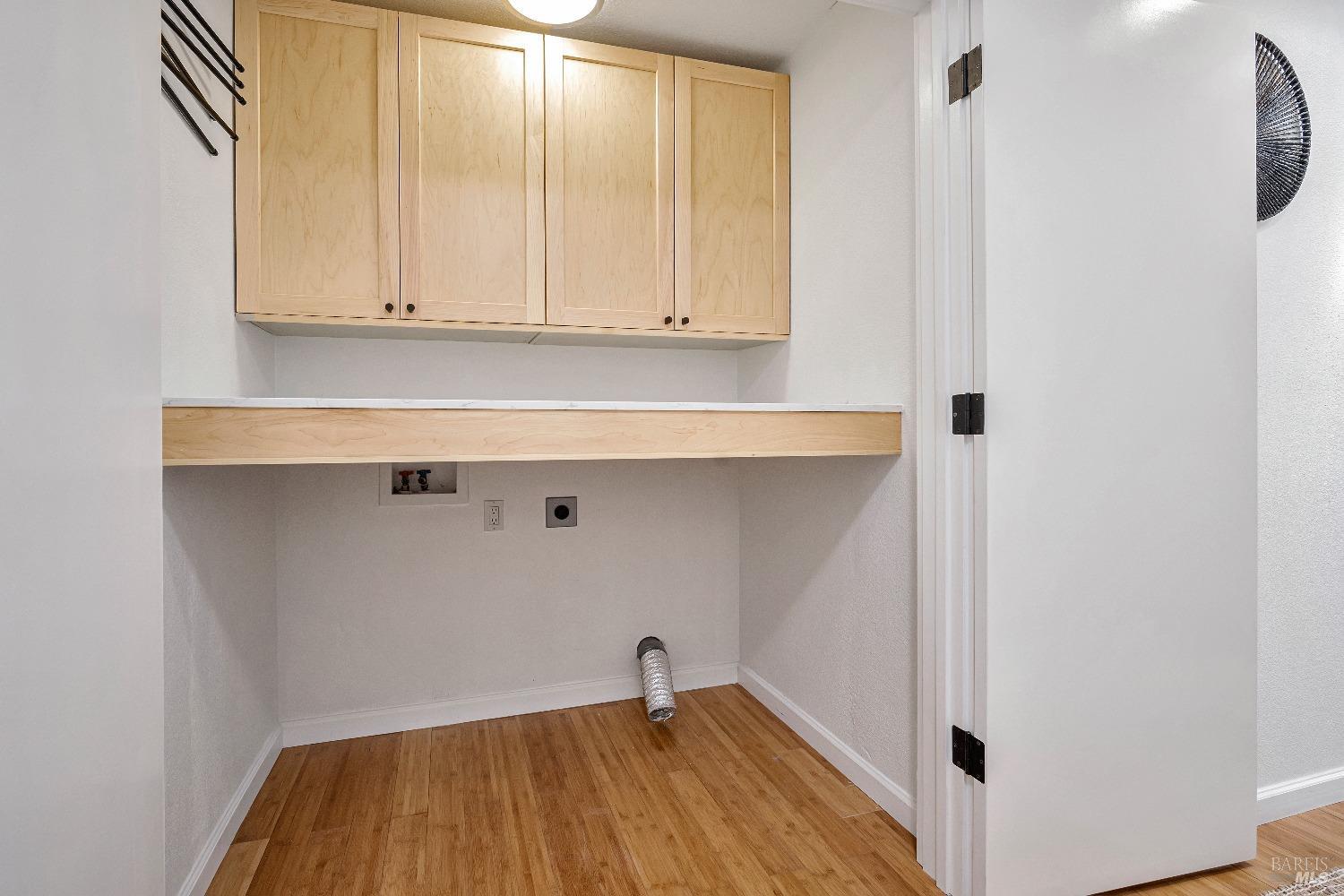 9369 Champs De Elysees