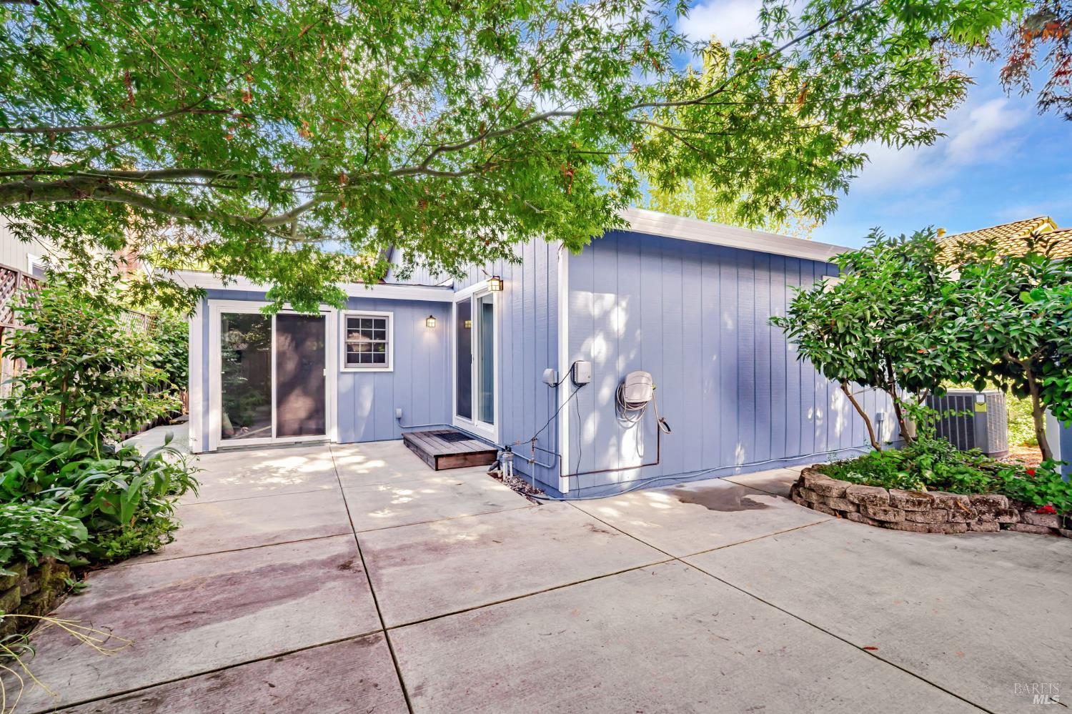 1748 Arroyo Sierra Ave