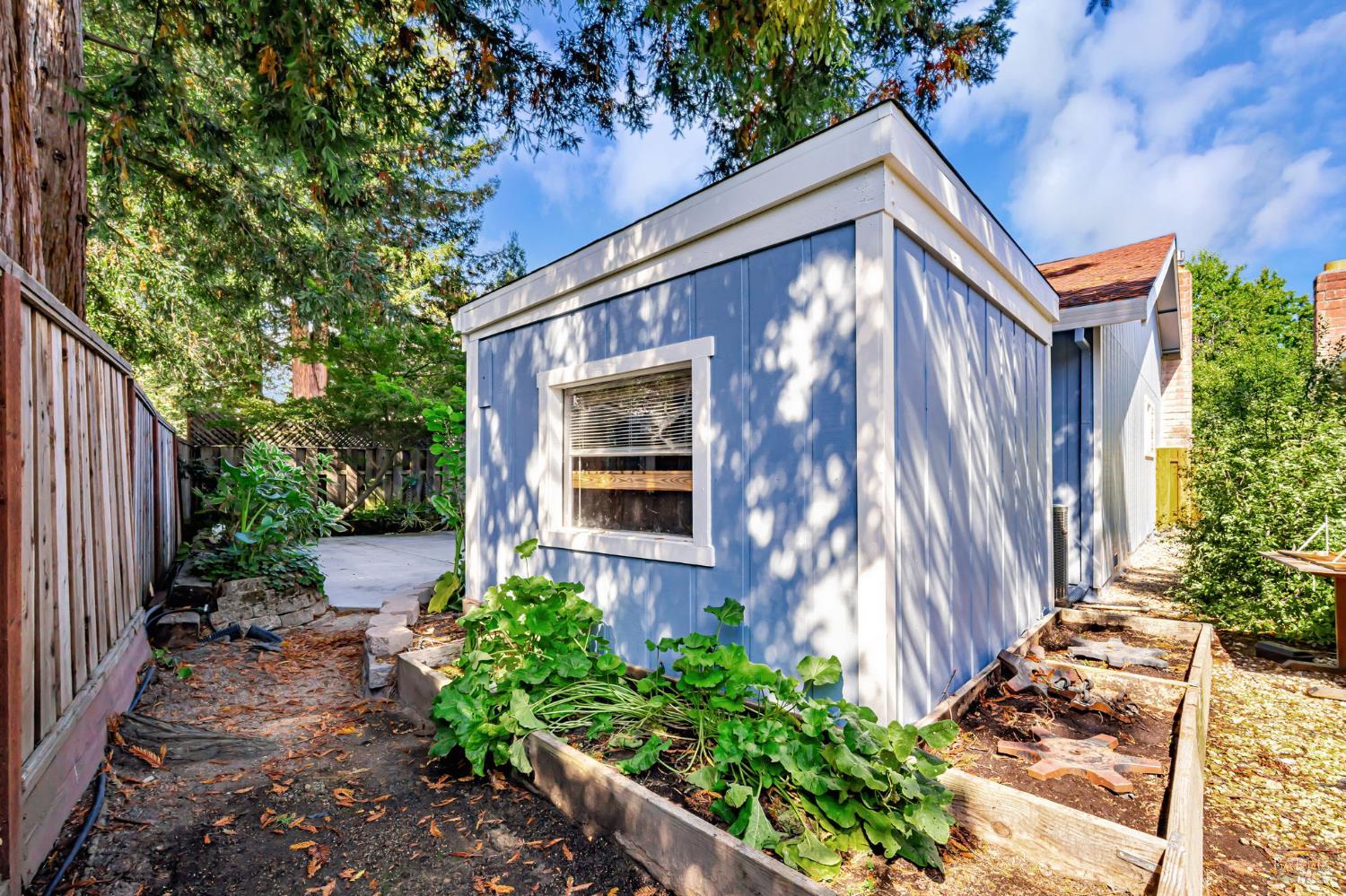 1748 Arroyo Sierra Ave