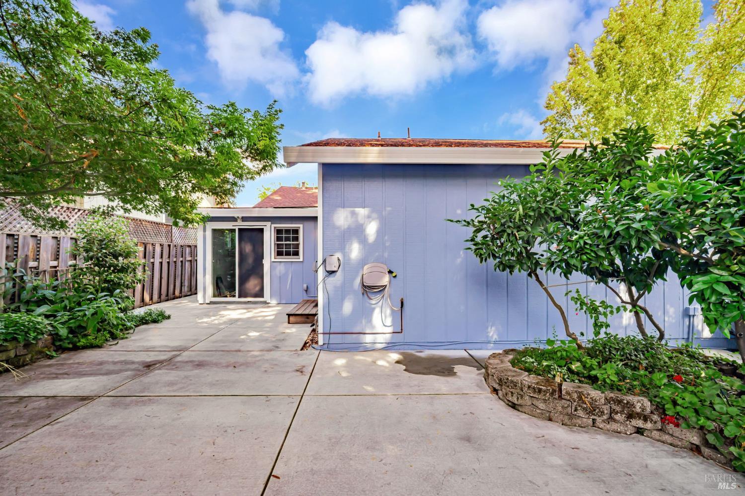 1748 Arroyo Sierra Ave