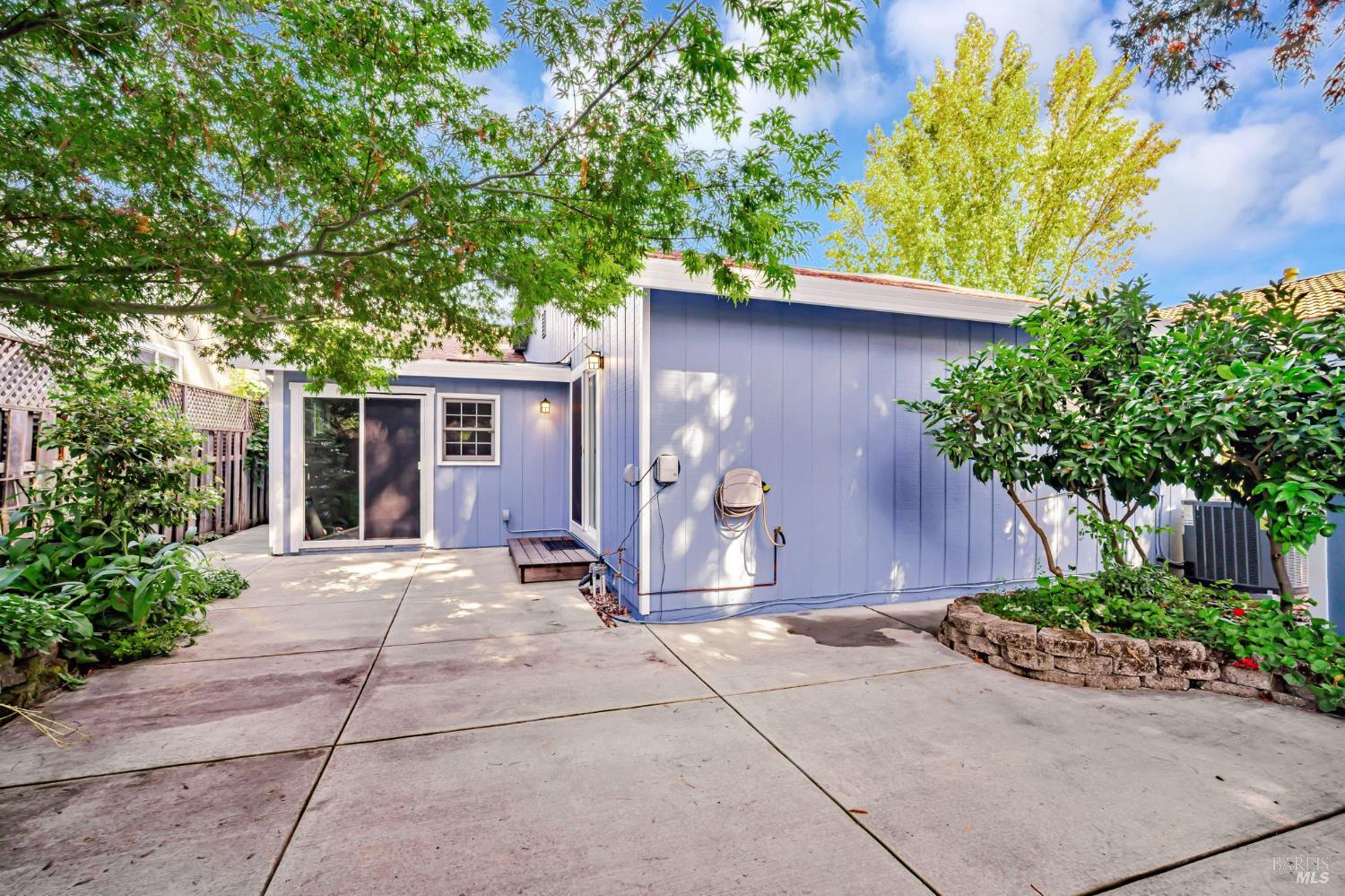 1748 Arroyo Sierra Ave