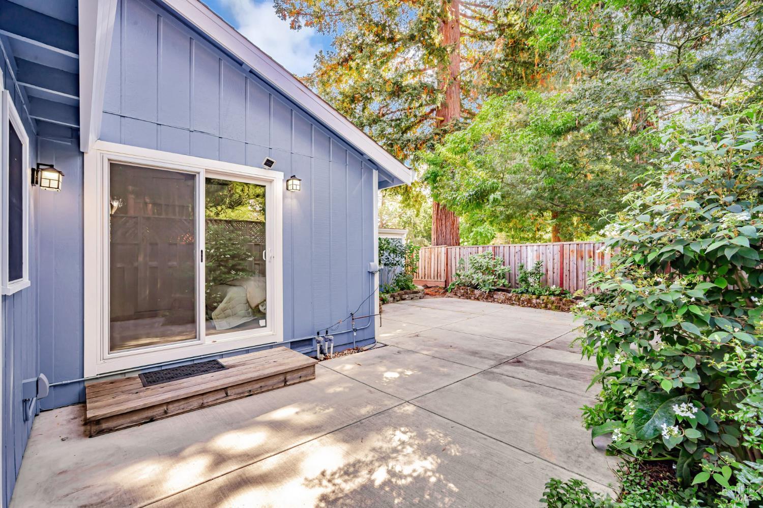 1748 Arroyo Sierra Ave