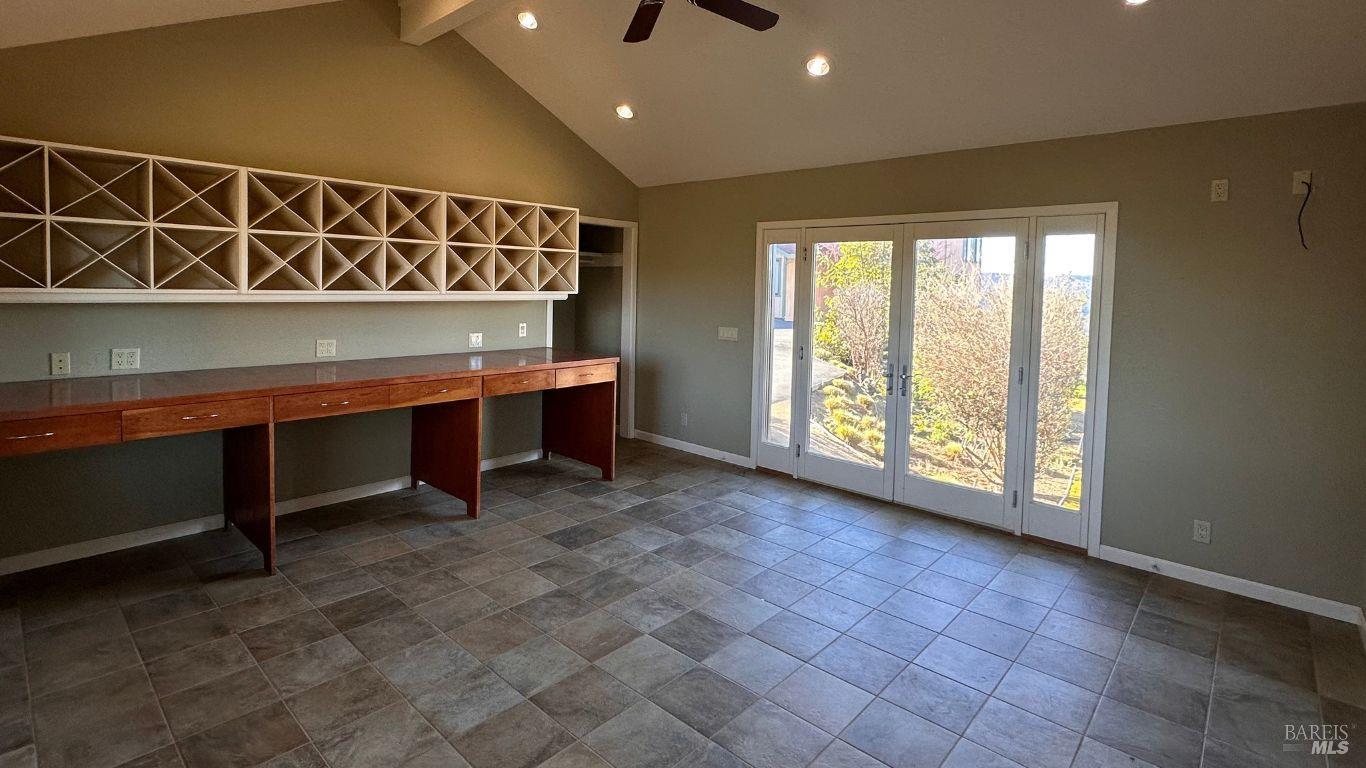 1180 Crestmont Dr