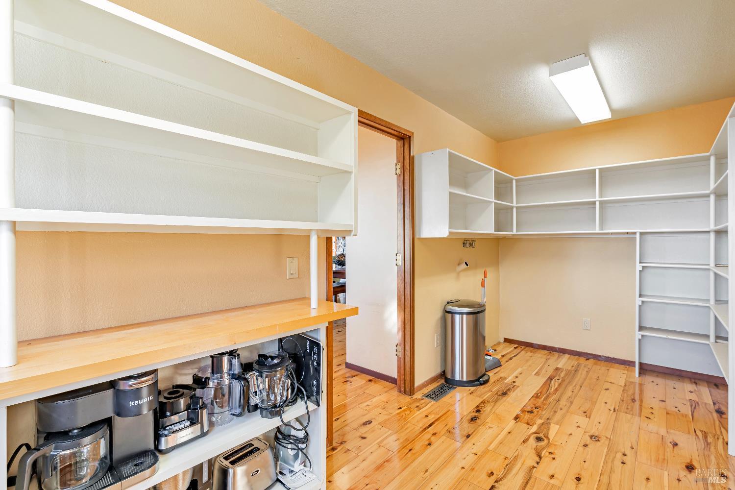 1180 Crestmont Dr