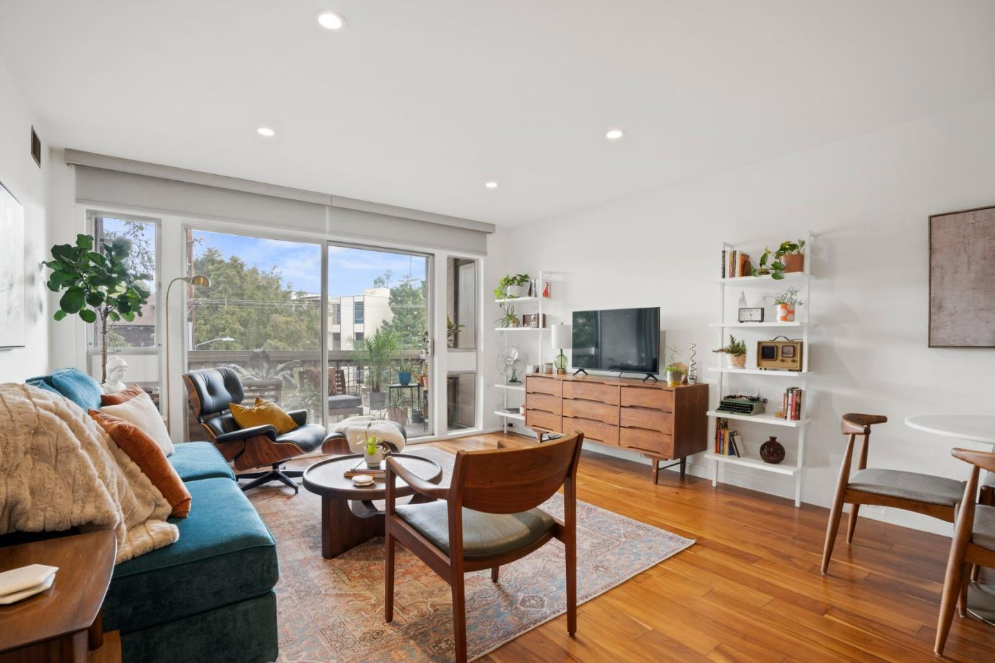 323 Monte Vista AVE 304