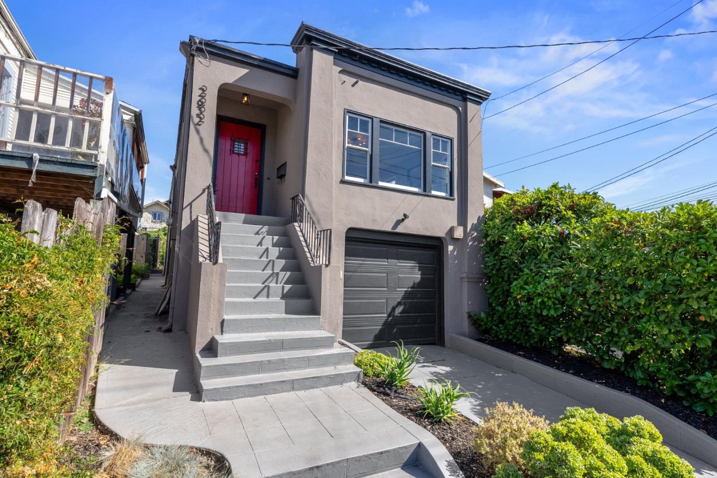 2632 11th AVE