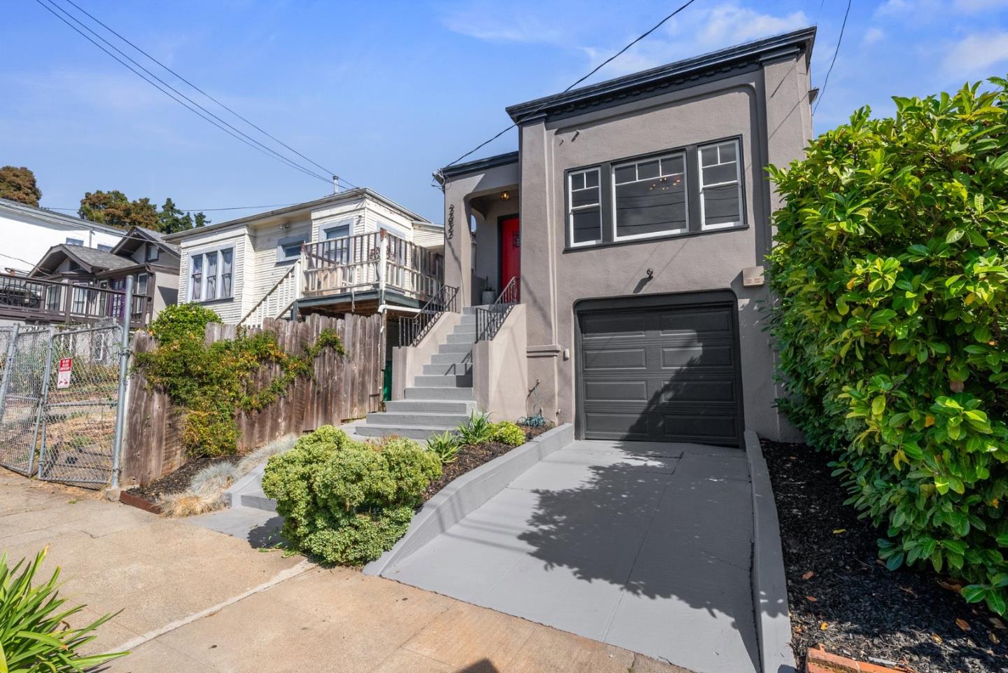 2632 11th AVE