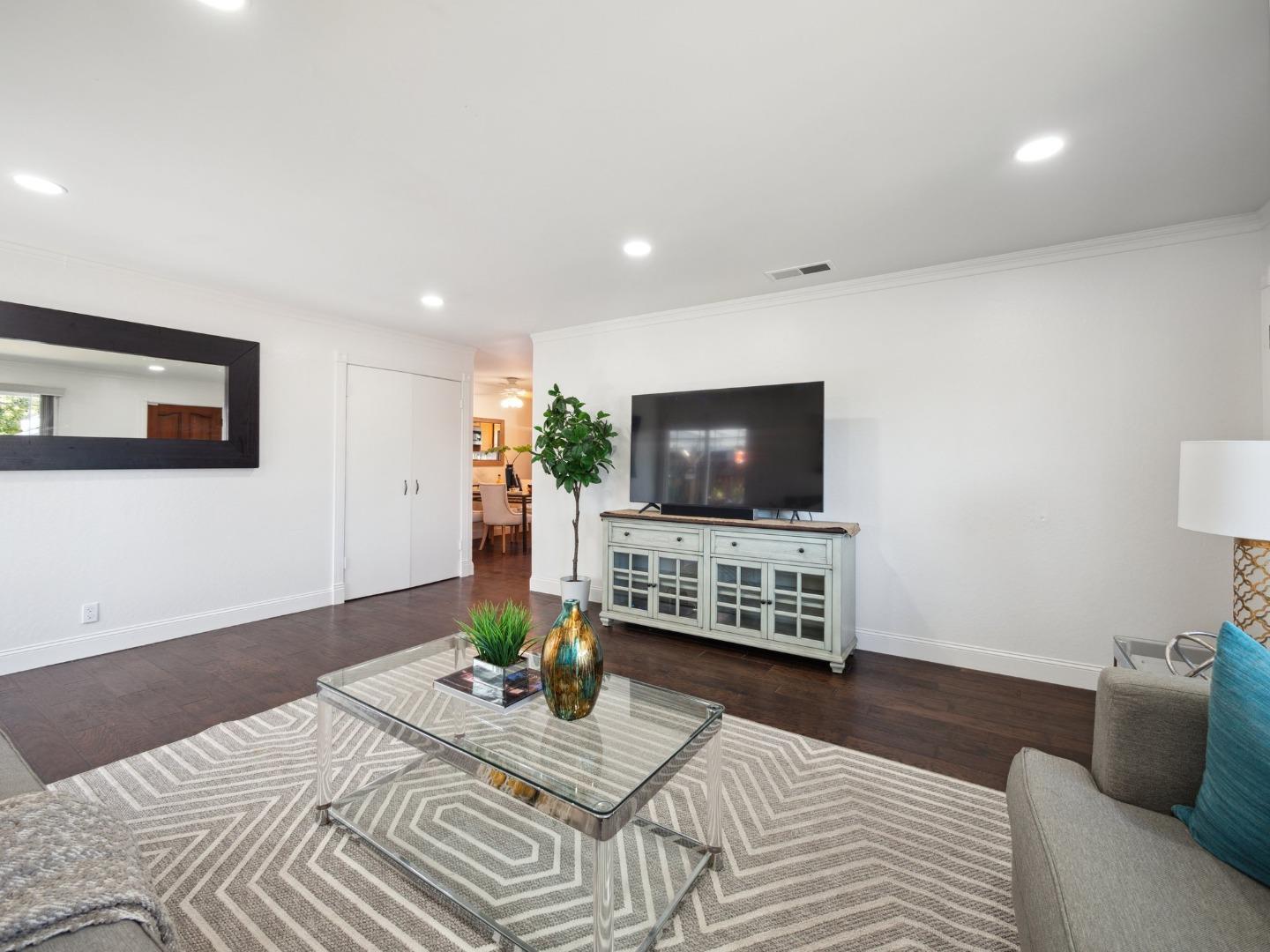 205 Evergreen WAY