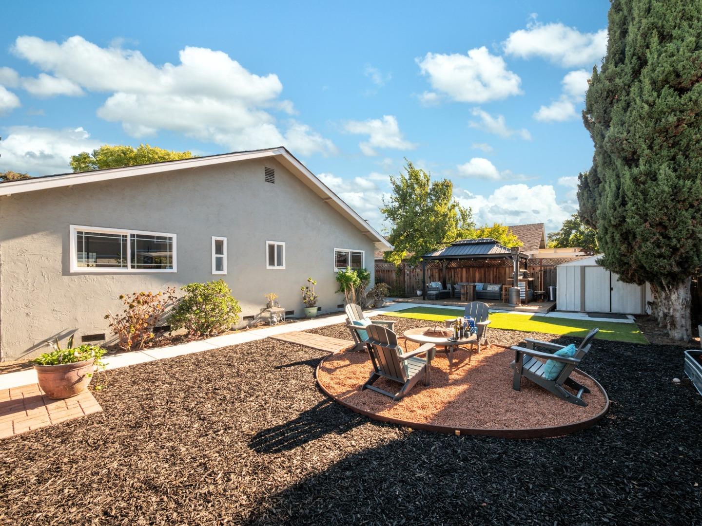 205 Evergreen WAY
