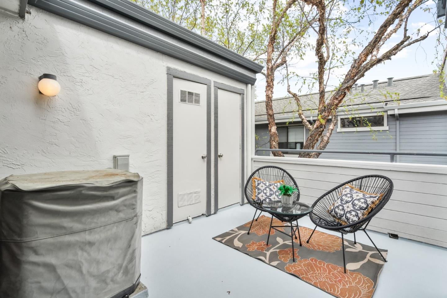 6474 Buena Vista DR B