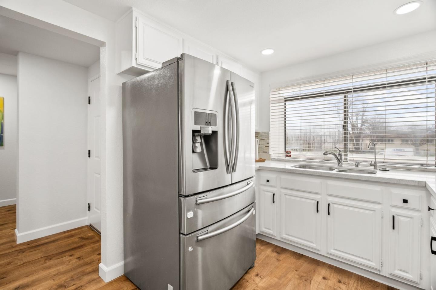 6474 Buena Vista DR B