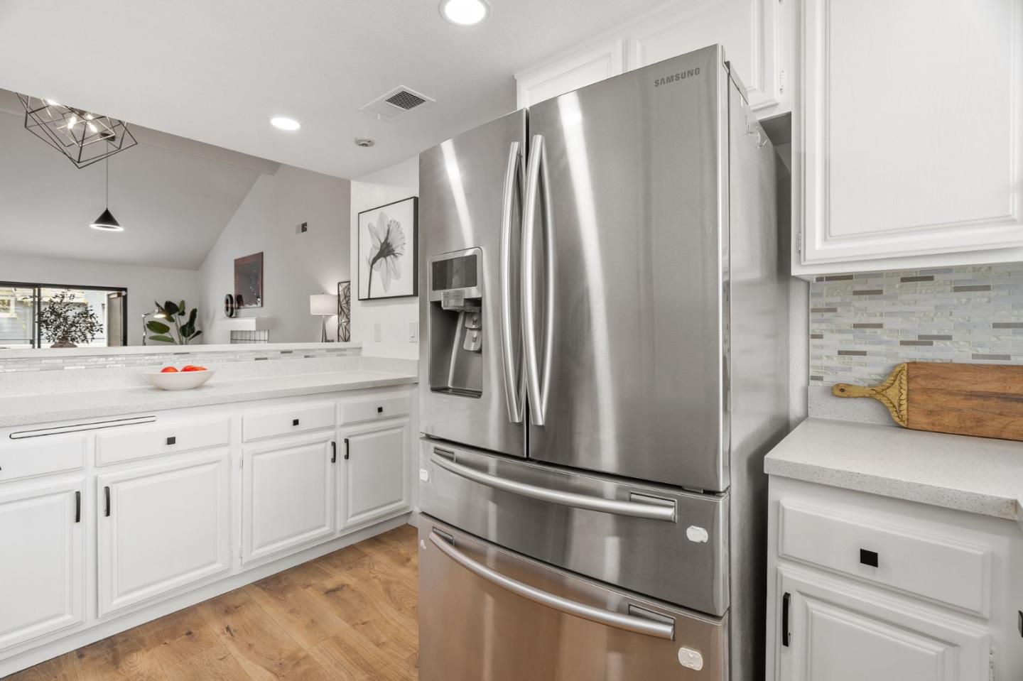 6474 Buena Vista DR B