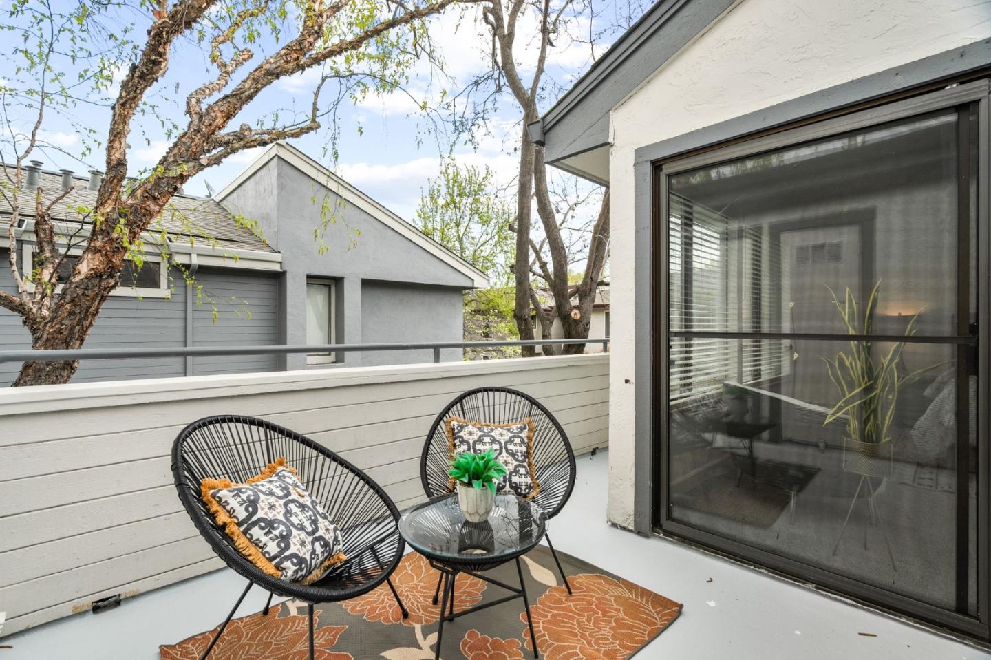 6474 Buena Vista DR B