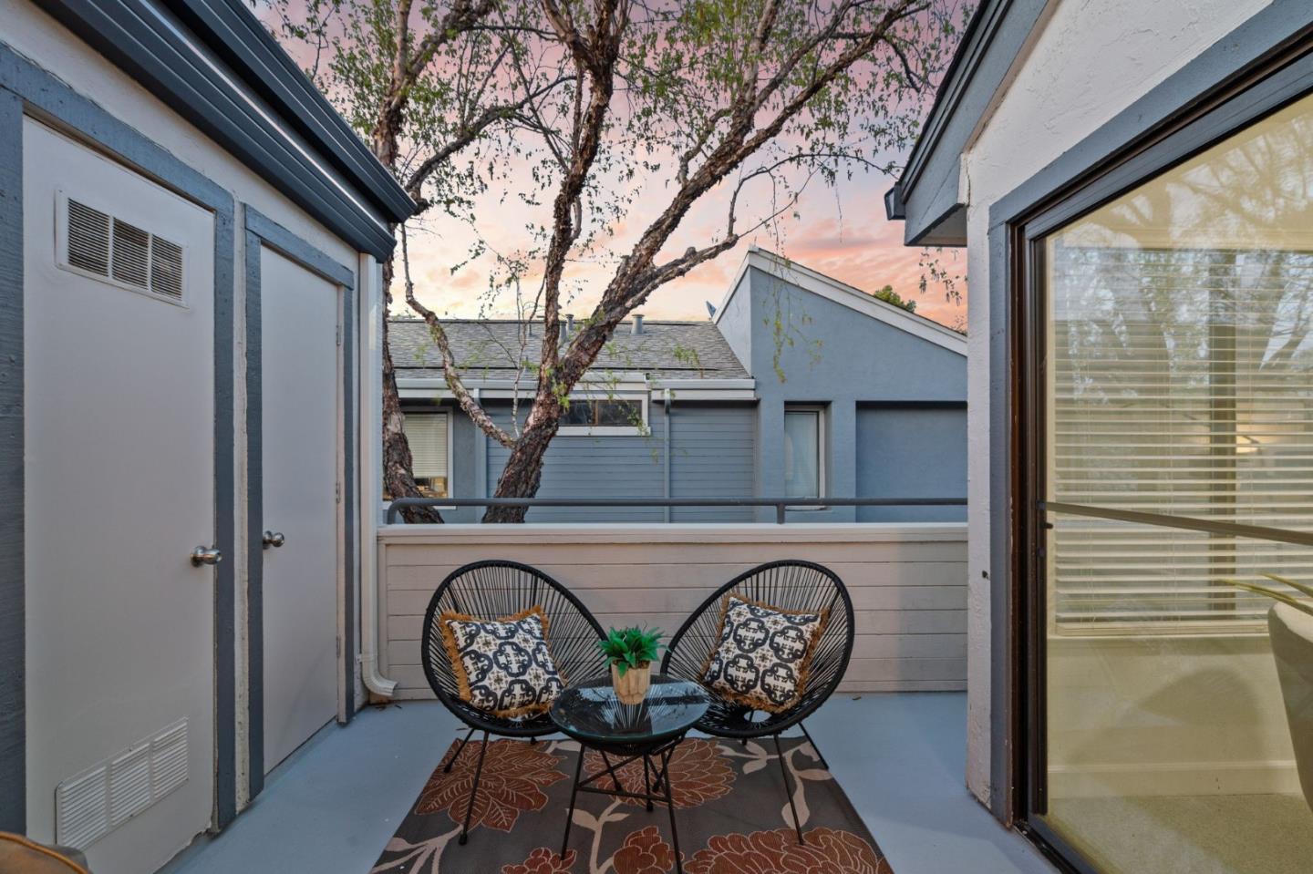 6474 Buena Vista DR B