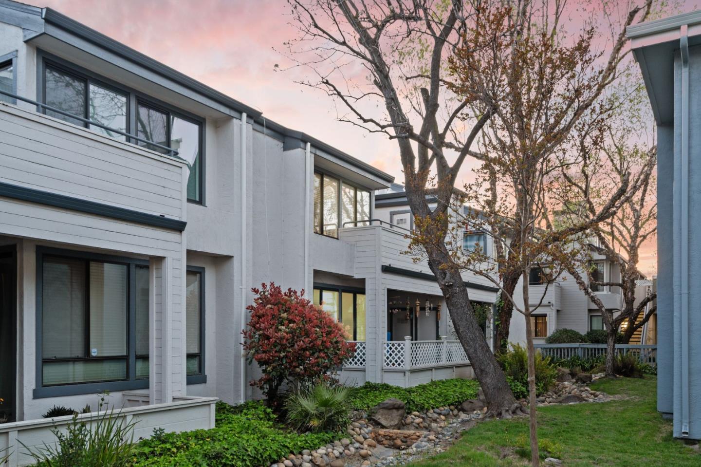 6474 Buena Vista DR B