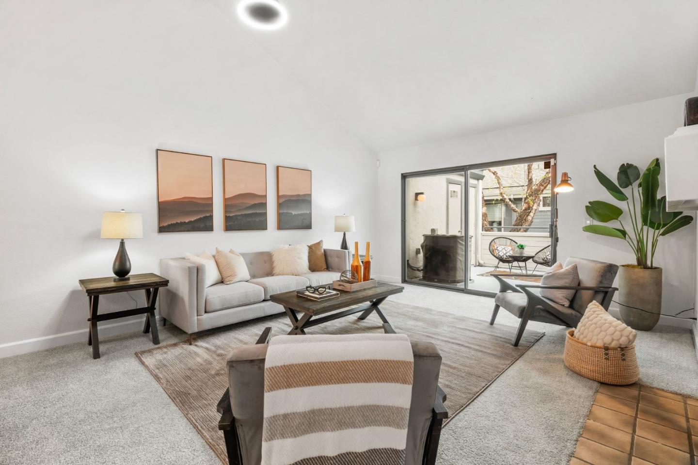 6474 Buena Vista DR B