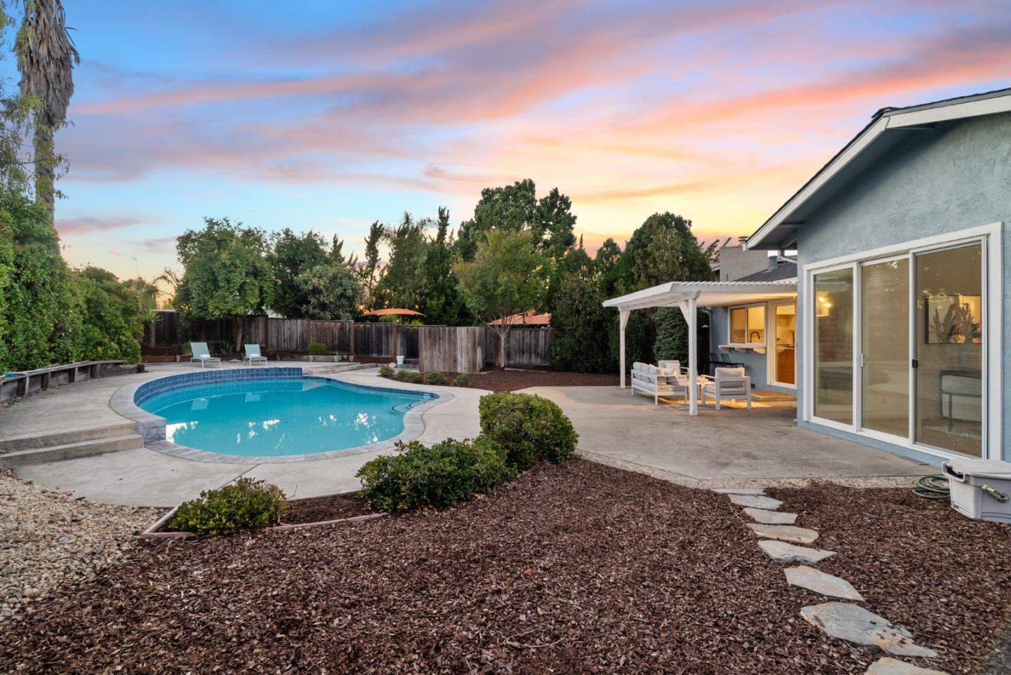 5963 Larabee Court