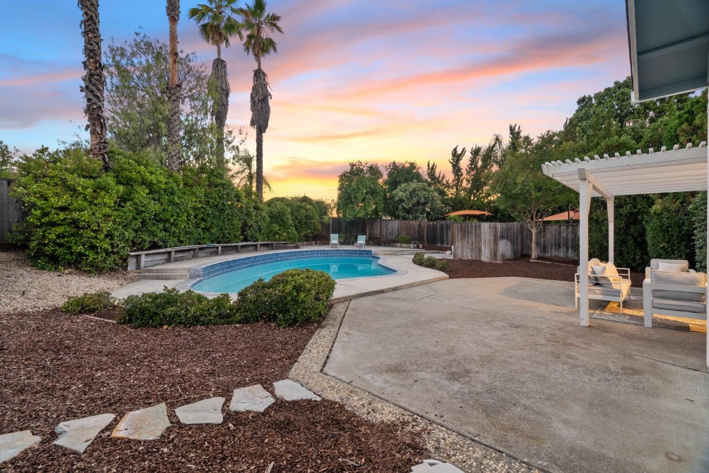 5963 Larabee Court