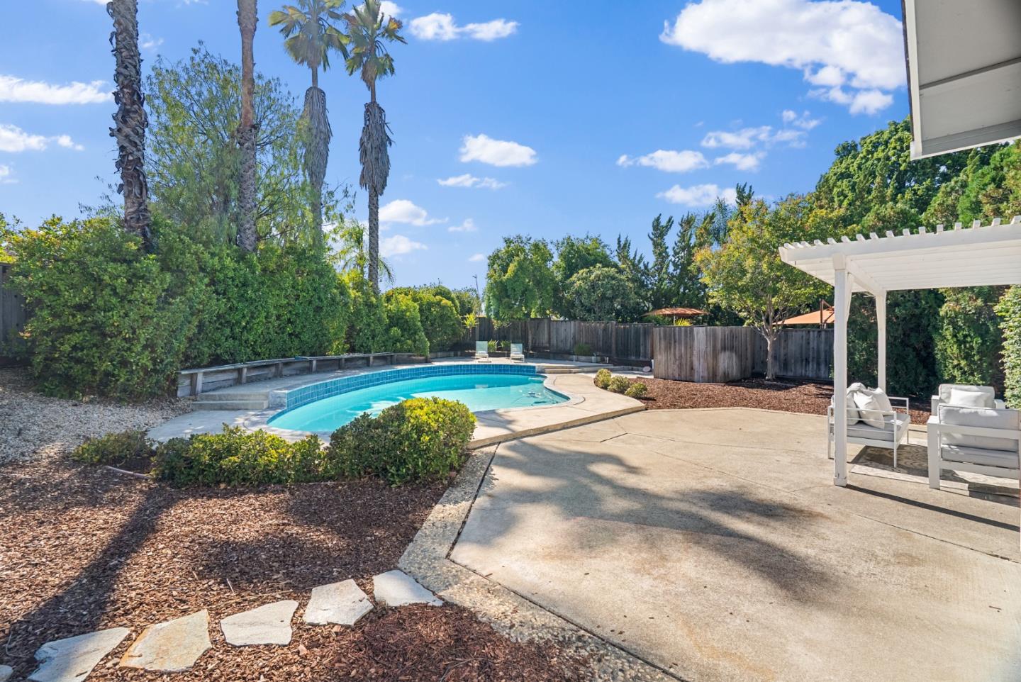 5963 Larabee Court
