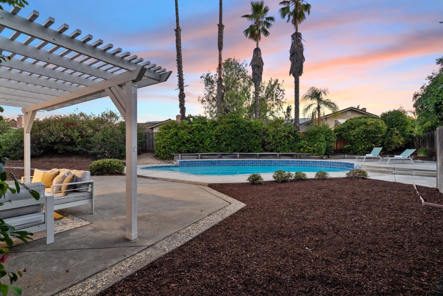 5963 Larabee Court