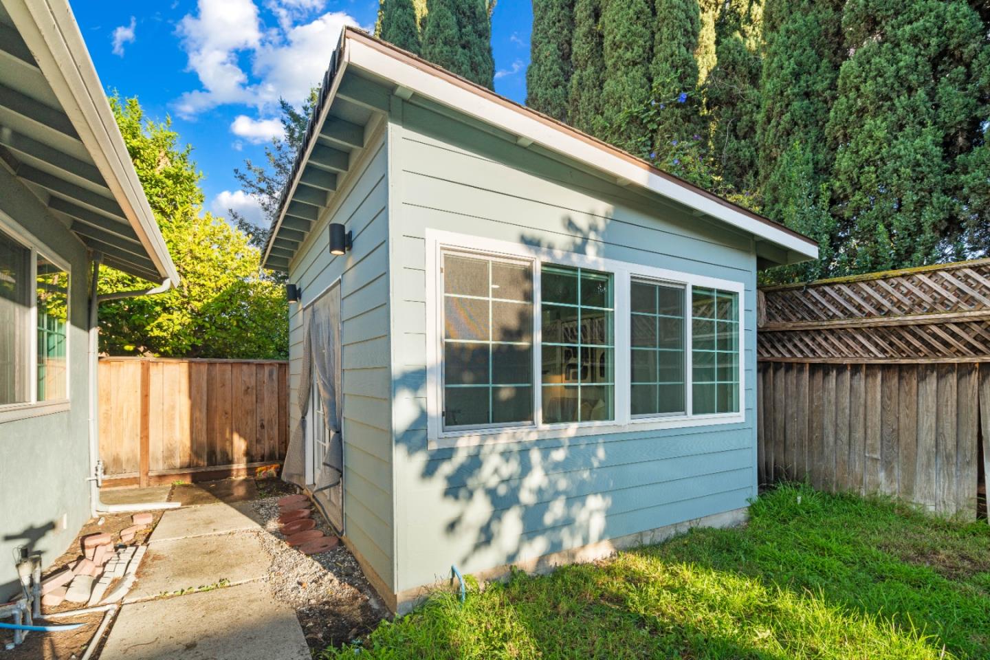 326 Springpark Circle