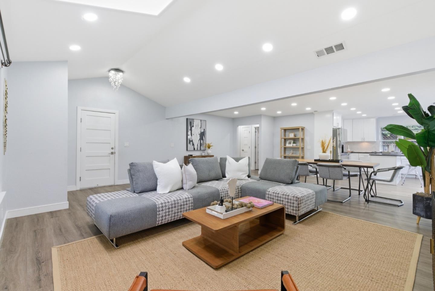 326 Springpark Circle