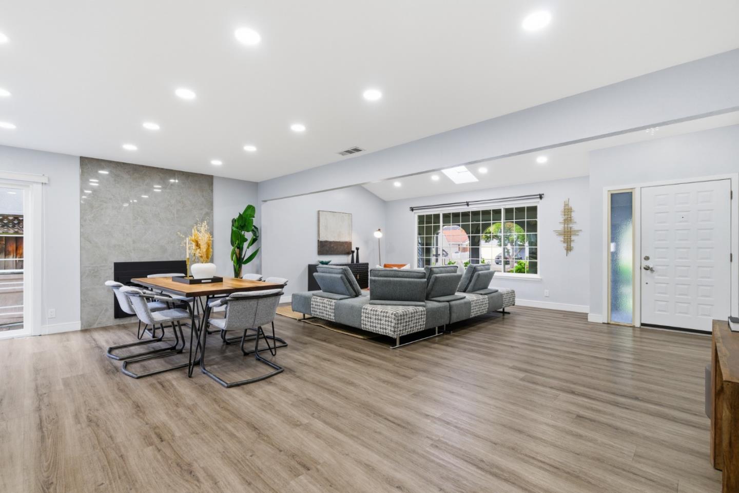 326 Springpark Circle