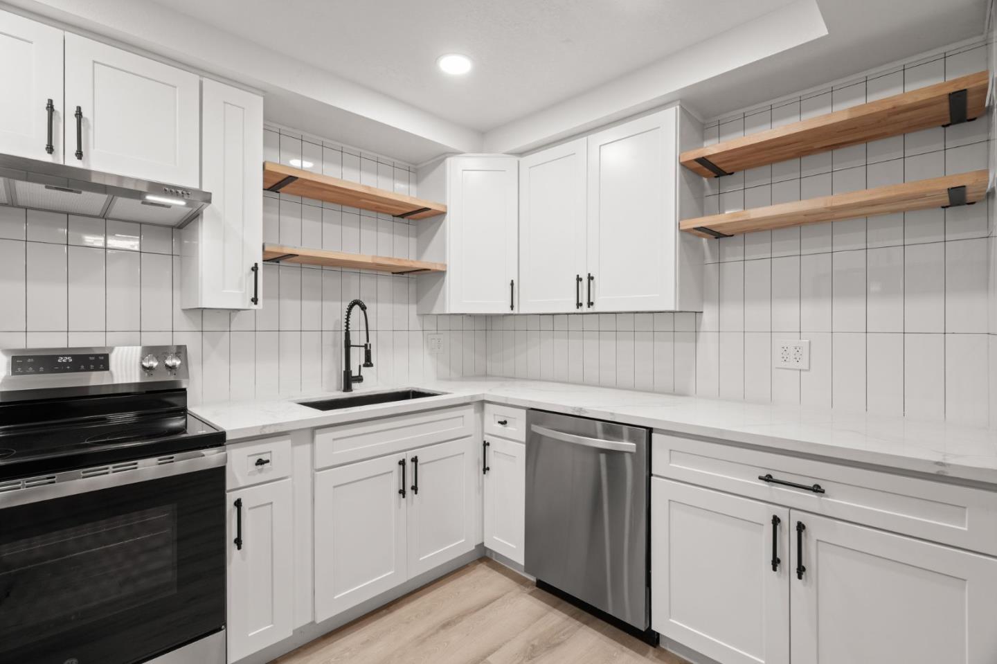 1033 Crestview Drive 207