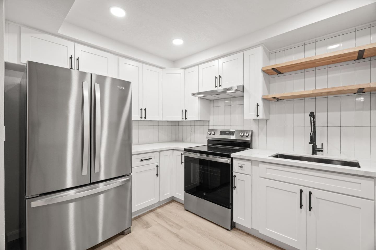 1033 Crestview Drive 207