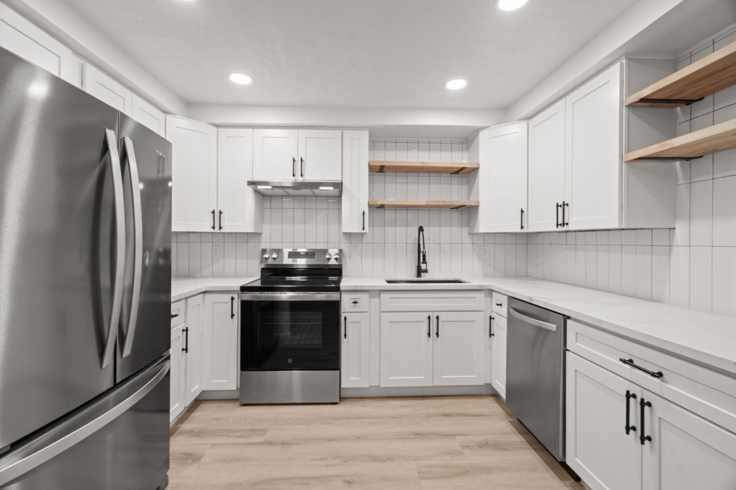 1033 Crestview Drive 207