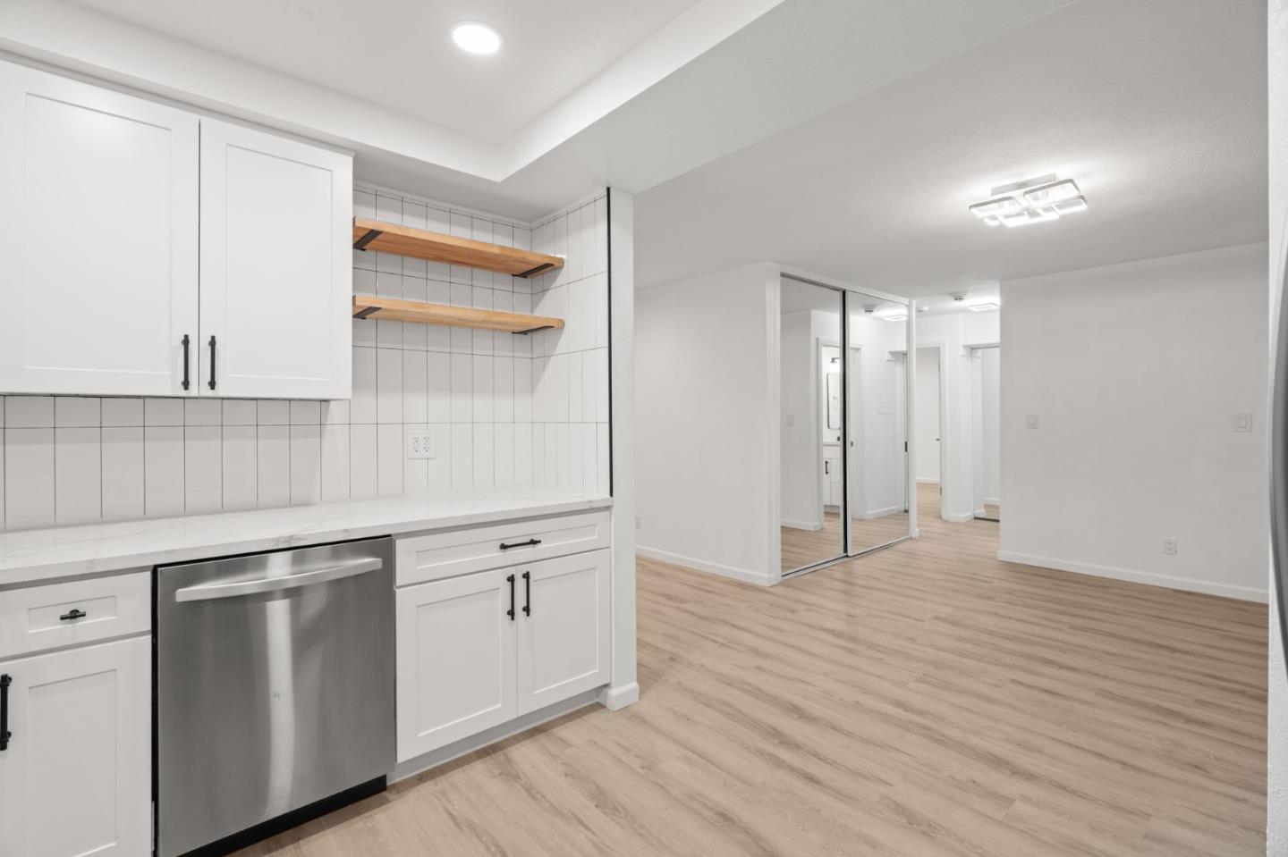 1033 Crestview Drive 207