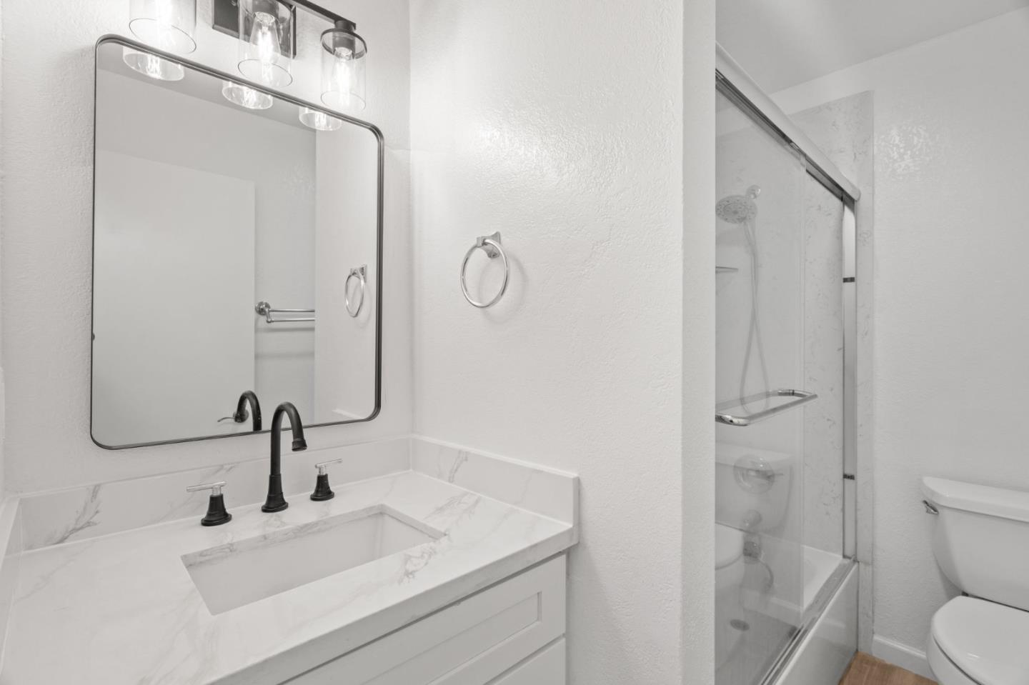 1033 Crestview Drive 207