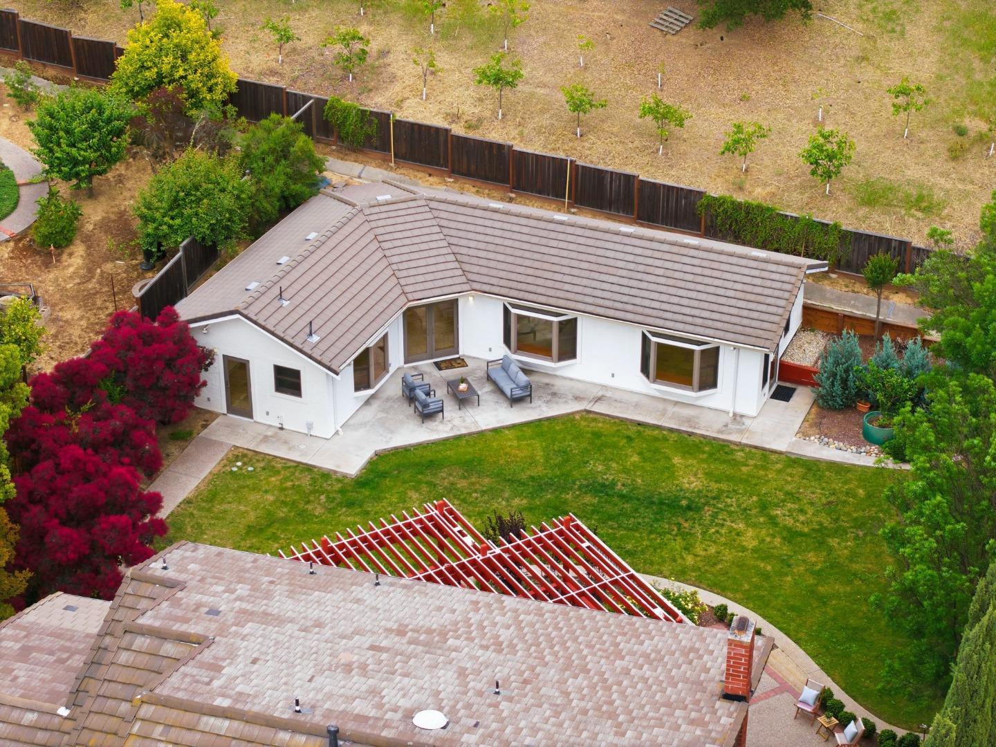 1120 Valley Quail Circle
