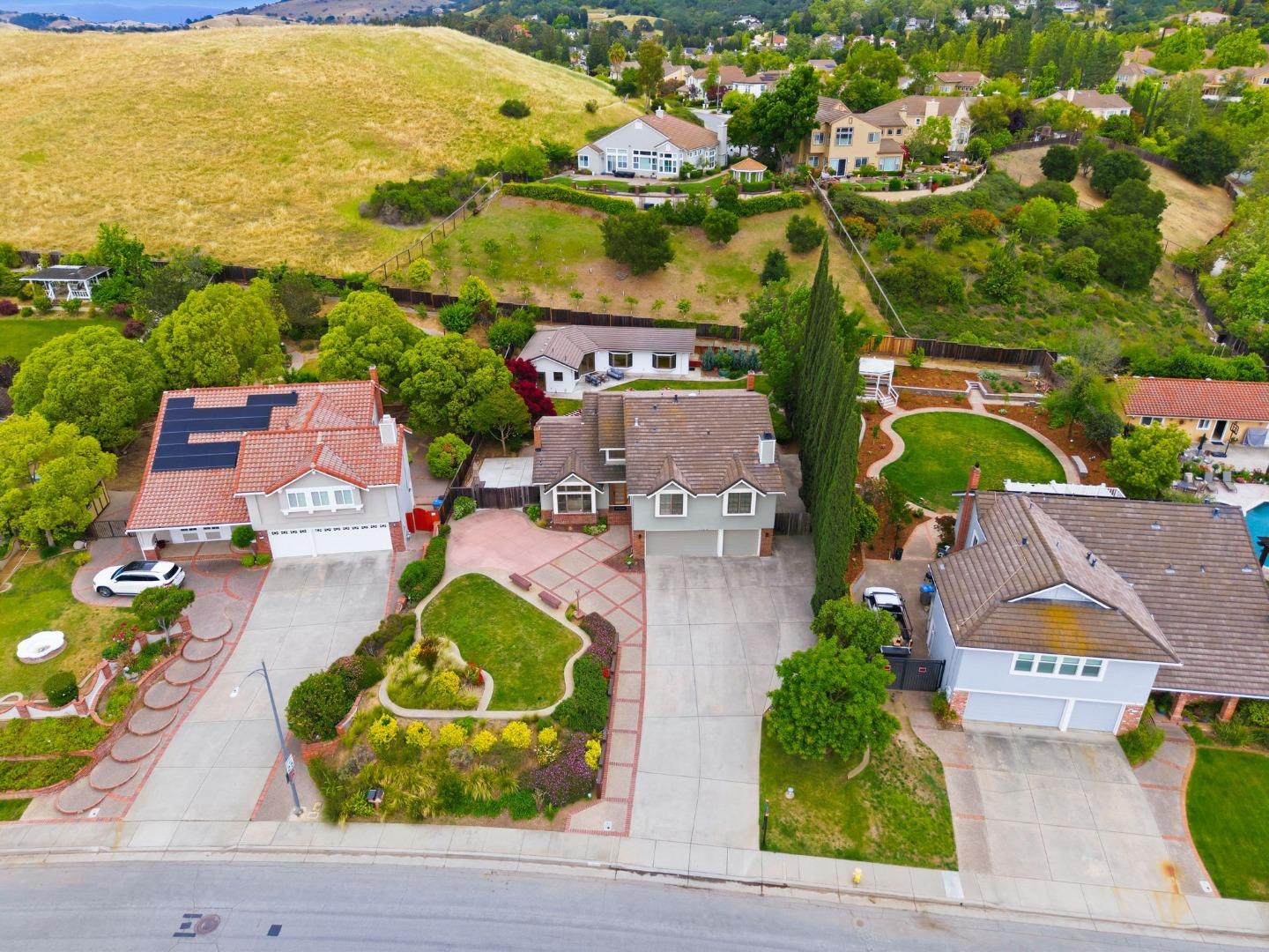 1120 Valley Quail Circle