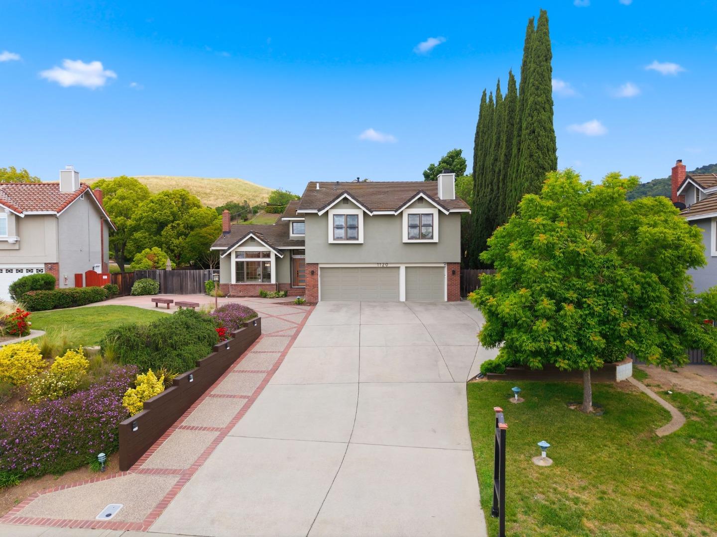 1120 Valley Quail Circle
