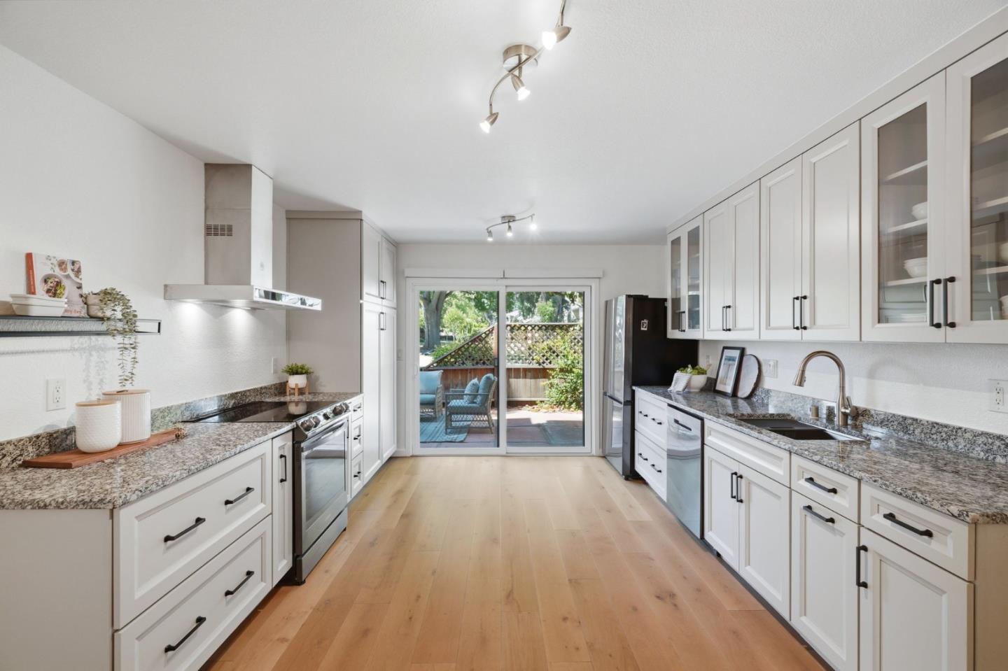 6564 Boston Post CT