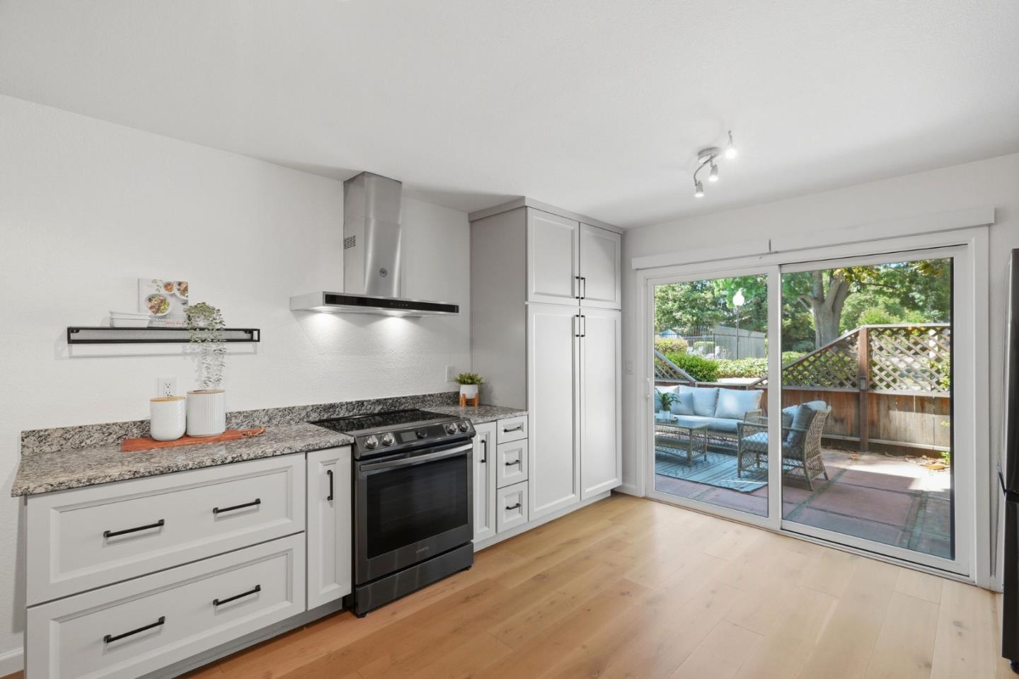 6564 Boston Post CT