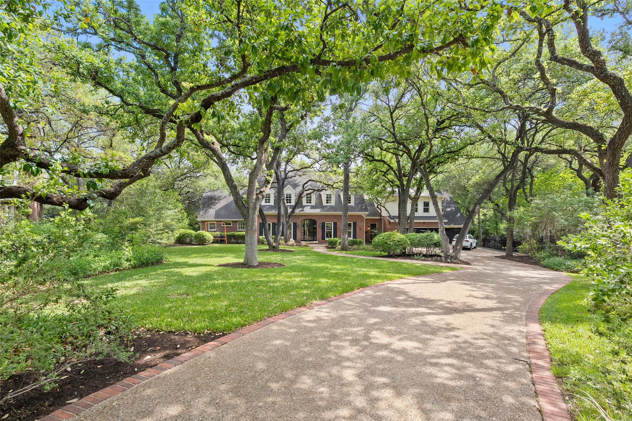 2601 Buckminister CT