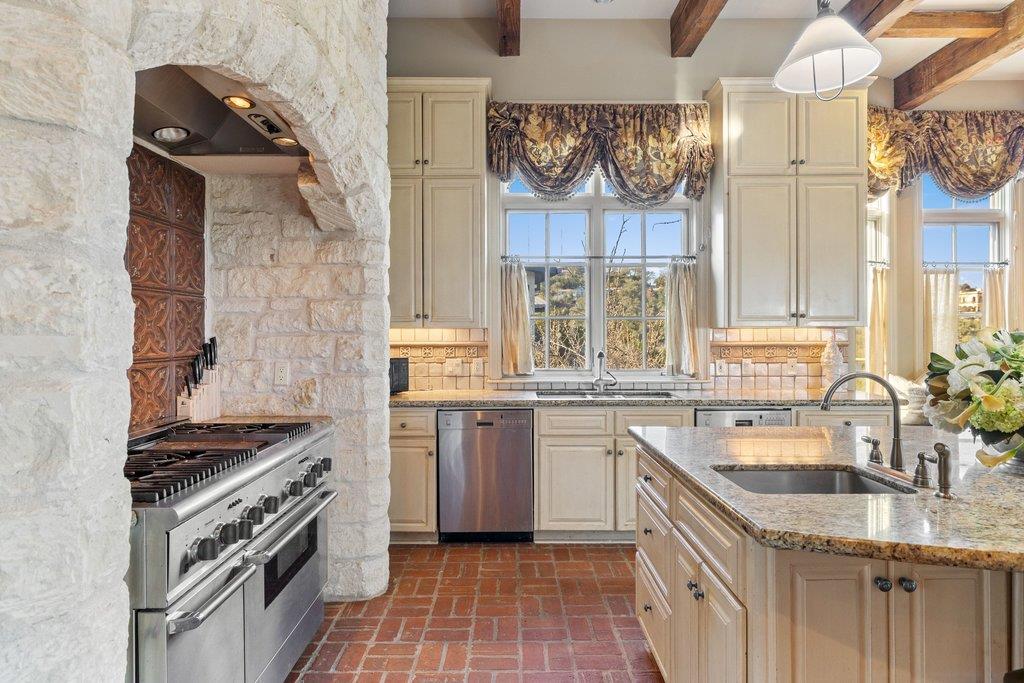 4320 River Garden TRL