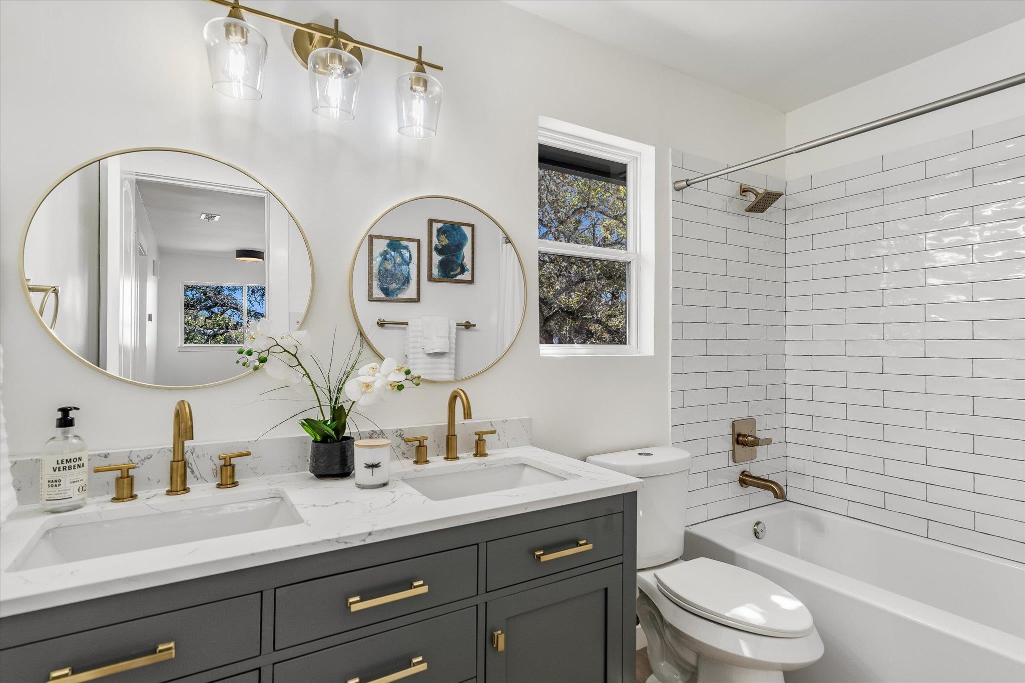 3309 Harpers Ferry LN